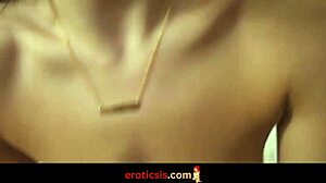 एड्रिया रायस के लिए आकर्षक पीओवी ब्लोजॉब और स्टेप-ब्रदर के साथ गरम सेक्स।