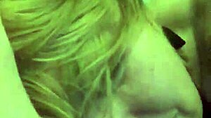 Британската любителка Алисън се наслаждава на секс с голям кур в горещо видео