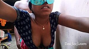 Intialainen kylä parit kotitekoinen ulkouima-seksi video tallennettu kameran